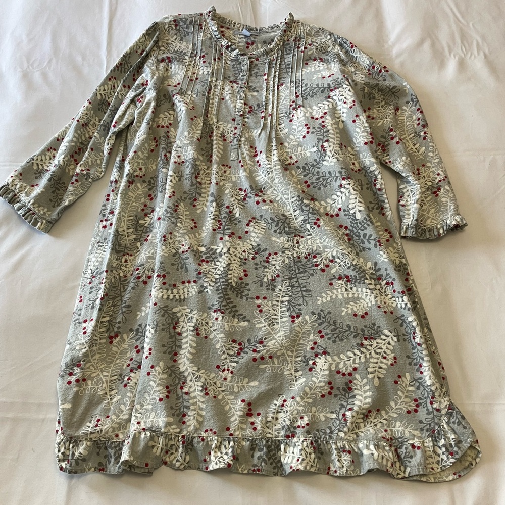 Only Necessities | Grey Mistletoe Pattern 100% Cotton Flannel Nightgown| Size L